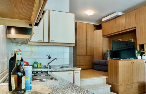 Calceranica al Lago Apartment | Al Sole di TSS' - Cozy Apartment a 20 Metri dal Lago di Caldonazzo - Perfetto per coppie a Calceranica al Lago