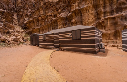 Wadi Rum RV Rental | Aladdin Camp