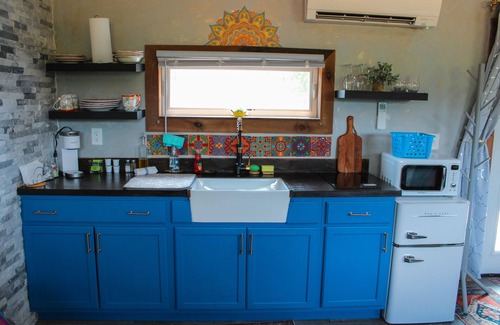 Creola Cabin | Aladdin inspired cabin Hot Tub Pet Friendly 3 Miles from Hocking Hills State Pk