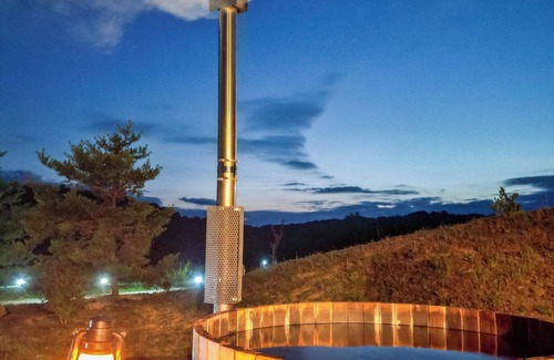 Creola Cabin | Aladdin inspired cabin Hot Tub Pet Friendly 3 Miles from Hocking Hills State Pk