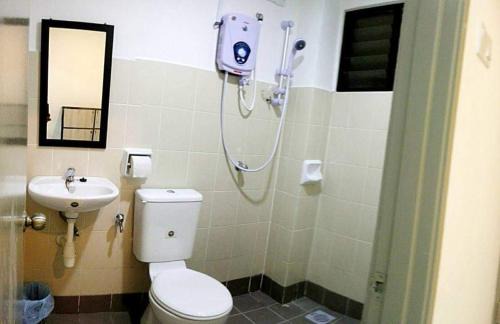 Pangkor Island Apartment | “Alan Homestay” Pangkor Lot 10