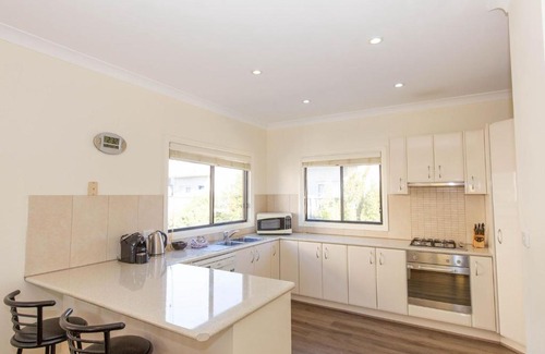 Jindabyne House | Alaska 2 8 Poley Cow Lane