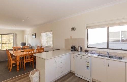 Jindabyne House | Alaska 2 8 Poley Cow Lane