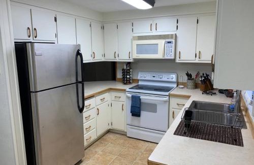 Fairbanks Apartment | Alaskana - Walk to Downtown, 3 Bedroom Upper Apt