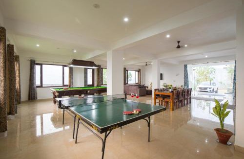 Kasauli Villa | Alaya Stays 5 BHK with Hill View - Querencia