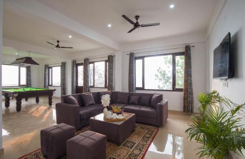 Kasauli Villa | Alaya Stays 5 BHK with Hill View - Querencia