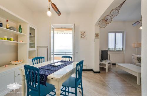 Pieve Ligure House | ALBA E TRAMONTO