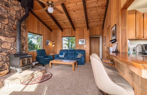 Sea Ranch House | Albatross House | Ocean View | Hot Tub
