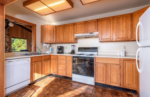 Sea Ranch House | Albatross House | Ocean View | Hot Tub