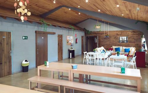 Palas de Rei Hostel | Albergue A Nave de Ferreira