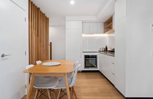 Albert Town Apartment | Albert Abode Summary:
