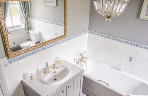 East Cowes House | Albert Cottage Hotel