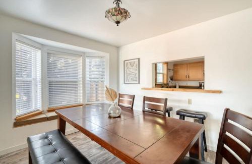 Alberta Arts District House | Alberta Arts Luxury Sleeps 4 Walk Score 99