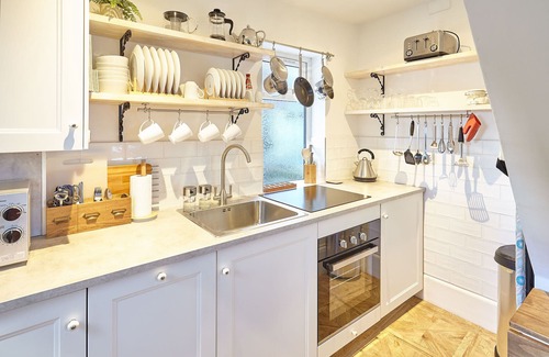 Whitby Cottage | Albion Cottage, your cosy cottage sleeping 4 & only a few minutes walk from town