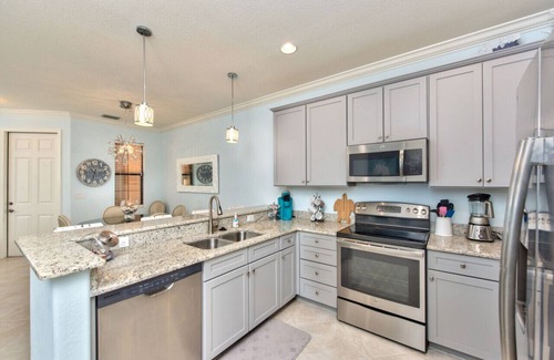 Ole Condo | Albion Vacation Rental at Lely Resort. Charming 3-BR, 2.5-Bathroom Townhome with Coastal Décor. Acces to Pool and Gym. Close to Naples & Marco Island Beaches!