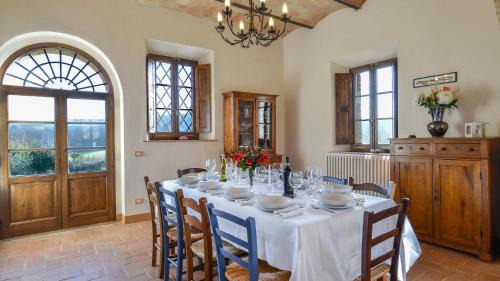 San Giovanni d'Asso Villa | Alborata 10, Emma Villas