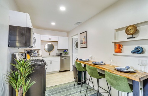 Albuquerque House | Albuquerque Retreat w/Hot Tub - Central Location!