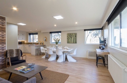 Arrowtown Cottage | Alchemy Cottage - Arrowtown Holiday Home