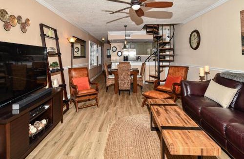 Belleair Beach Apartment | Aldea A8 Beachfront 2 Bedroom 2 Bath - Tranquil Belleair Beach