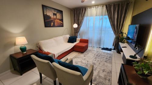 Shah Alam Apartment | Aldridge Residence Tropical Suite - EMIRA
