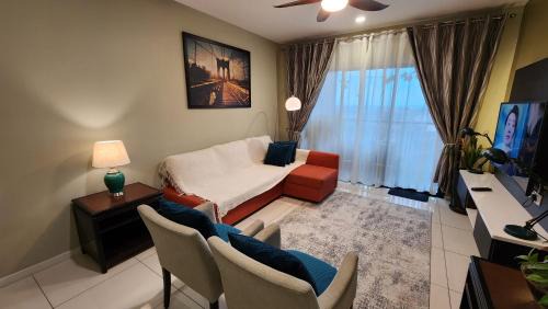 Shah Alam Apartment | Aldridge Residence Tropical Suite - EMIRA