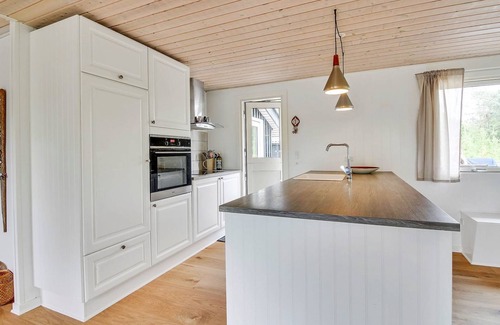 Henne House | "Aleko" - 2.5km from the sea by Interhome