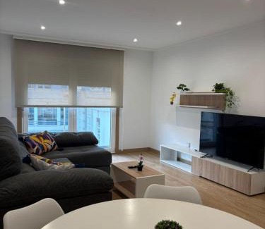 Burela Apartment | alesamar B