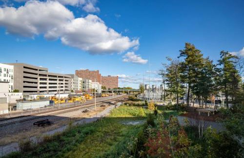 Cambridge Apartment | Alewife 2br w gym wd nr red line BOS-934
