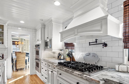 Swansboro House | Alex Moore House - Historic Swansboro, Historic Home - What Could Be Finer!
