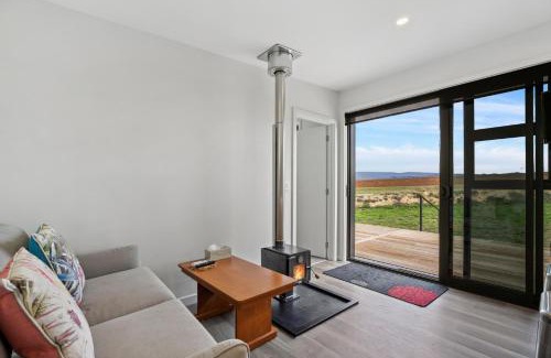 Clyde House | Alex Vineyard - Alexandra Holiday Home