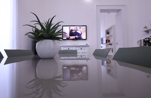 Nardo House | Alexandra House