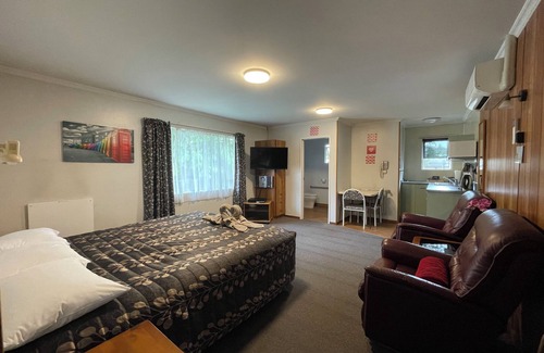 Alexandra Hotel | Alexandra Motor Lodge