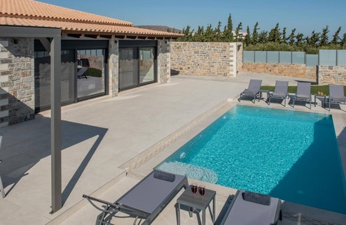 Old Hersonissos Villa | Alexia's Luxury Oasis
