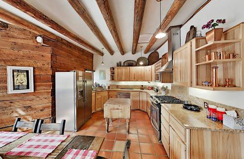 Taos House | Alfred's Hacienda & Casita