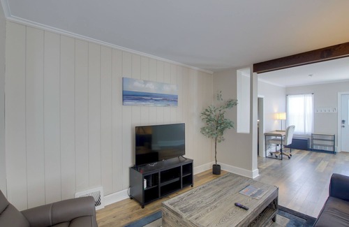 Algoma House | Algoma Retreat w/ Deck: Walk to Lake Michigan!
