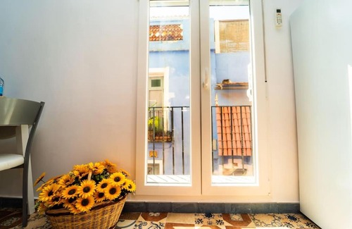 Old Town Apartment | Alhambra Dreams 1958