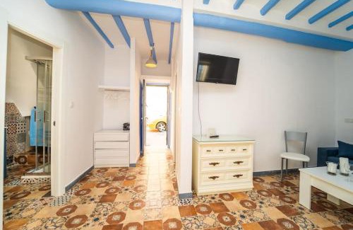 Old Town Apartment | Alhambra Dreams 1958