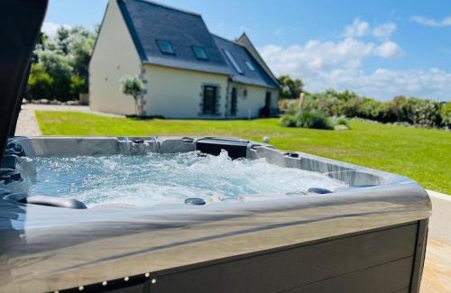 Cleder House | Alice Cottage