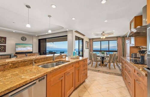 Kaanapali Condo | ALII 4104 BeachFront 2Bedroom wBreathtaking Ocean Views