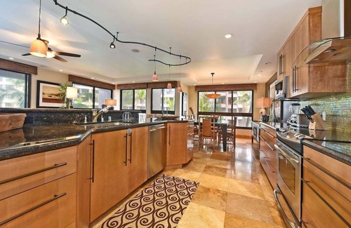 Kaanapali Condo | ALII 456 OceanFront Tropical Getaway w Ocean Views