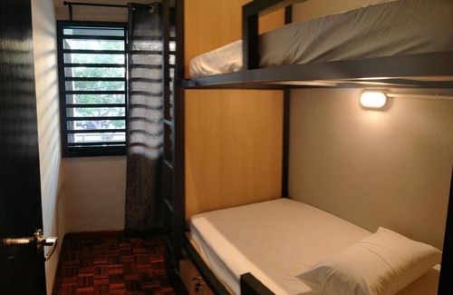 Taman Kota Laksamana House | Alimama Guesthouse Melaka with Balcony