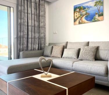Nea Peramos Apartment | Alina's & Alex's Apartments