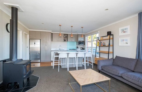 Methven House | Alington St Methven | Free Wi-Fi | Smart TV