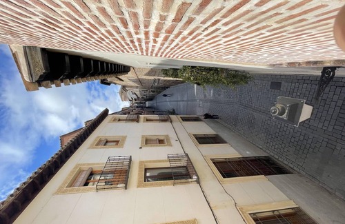 Toledo City Center Apartment | Aljibe - Toledo Center with Swimming Pool
