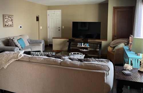 Alki Condo | Alki Beach View Villa