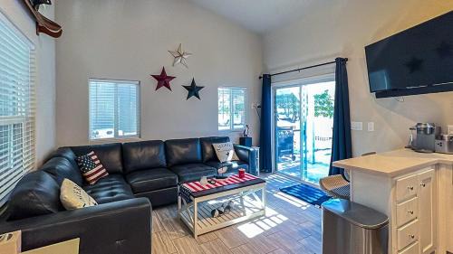 Parker Dam House | All-American Escape Riverfront
