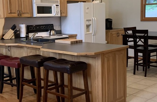 Eagle Rock House | All-Decked-Out Lakefront Cabin with gentle walk to water