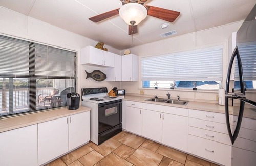 Matagorda House | All Decked Out - Spacious Home with Fabulous River Views