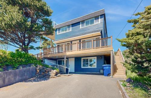 Lincoln City House | All Decked Out