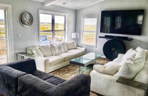 Surf City House | All Marshed Up - 1 block to Beach & Spectacular Marsh View
